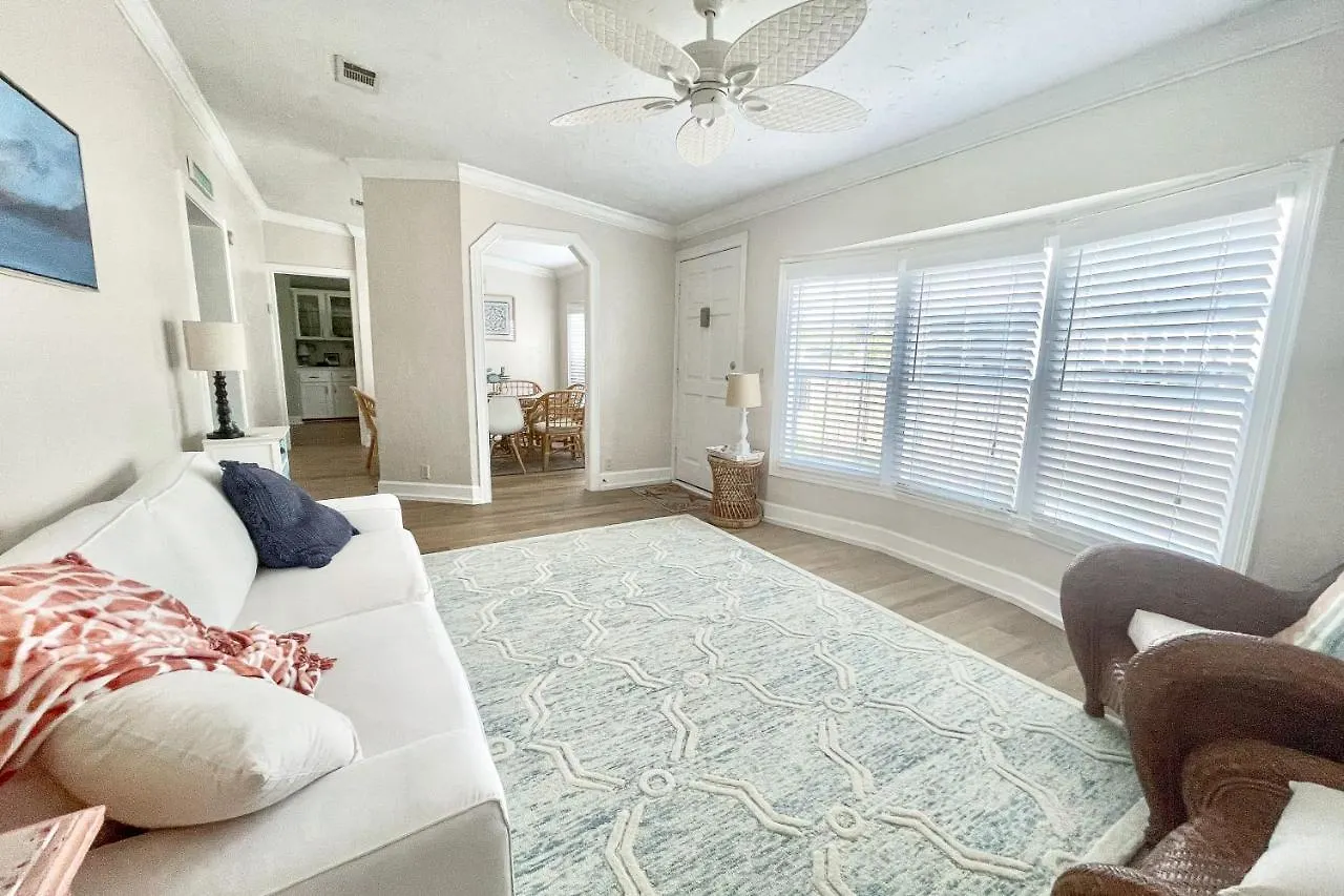 Twin Lakes Cottage Panama City Beach
